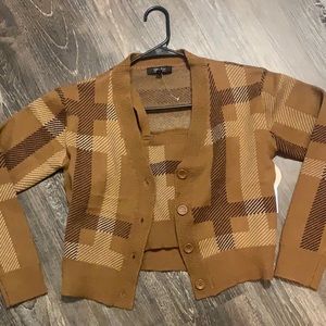 Witty Fox young contemporary set. Size small tank top with matching cardigan.